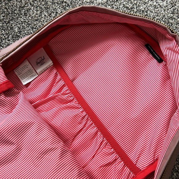 Herschel medium backpack - Picture 3 of 5